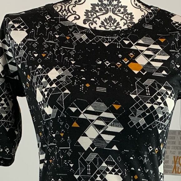 $5 item/ NWT LULAROE size xs form fitted dress - Picture 3 of 9